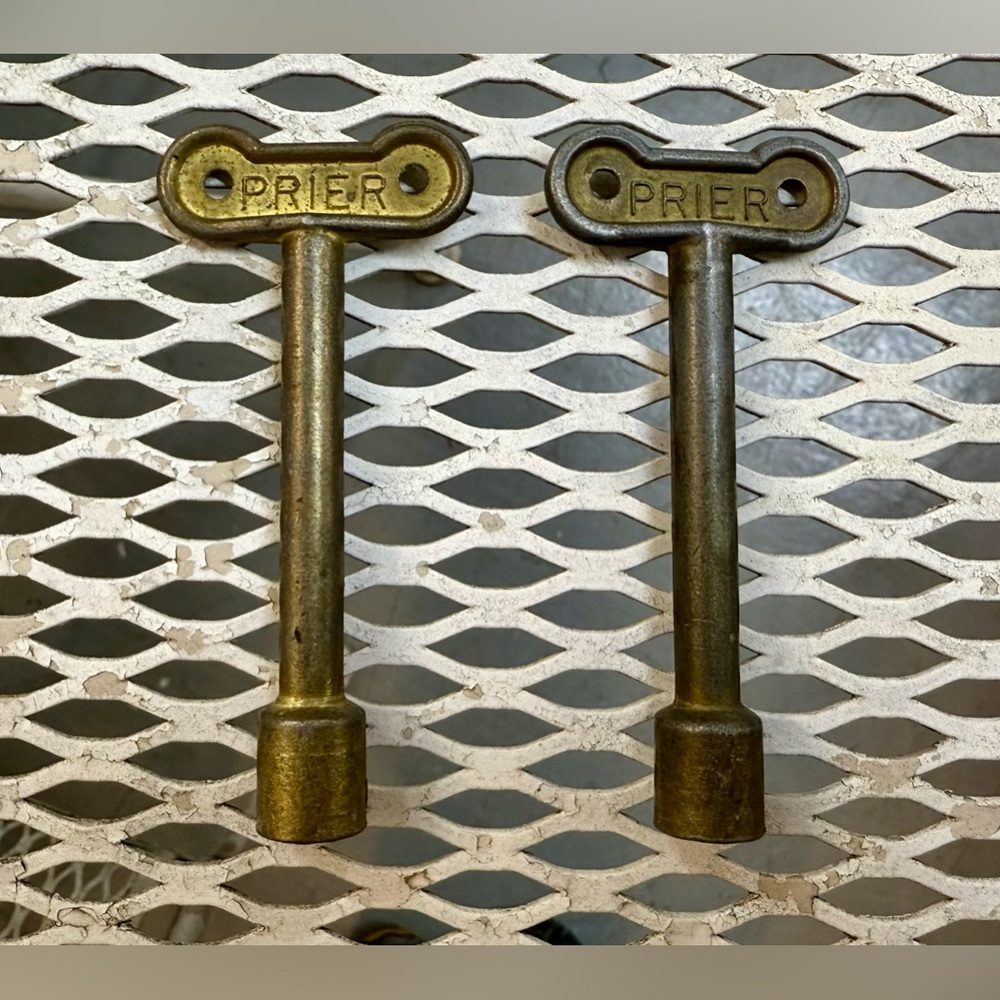 VINTAGE PRIER SOLID BRASS HYDRANT KEYS KCMO SQUARE Valve DRIVE STEAMPUNK